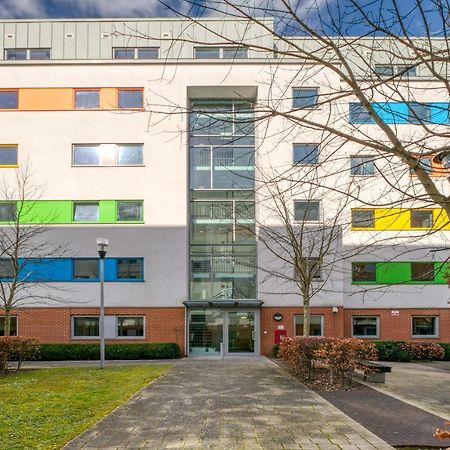 Bright & Central Room In Luton, Sleeps 2 Luton  Exterior photo