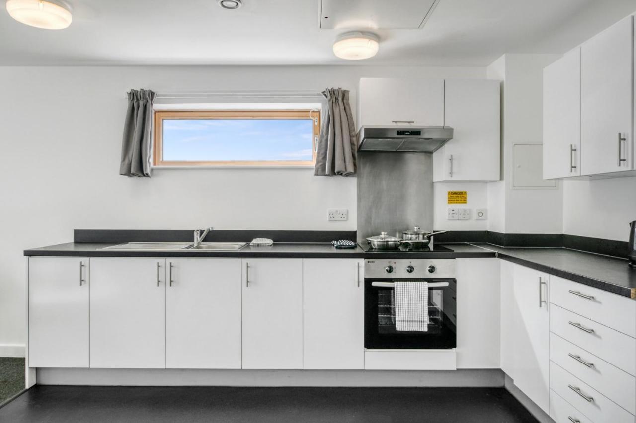 Bright & Central Room In Luton, Sleeps 2 Luton  Exterior photo