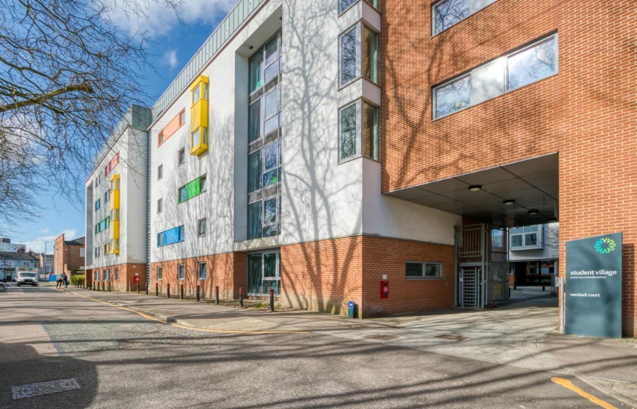 Bright & Central Room In Luton, Sleeps 2 Luton  Exterior photo